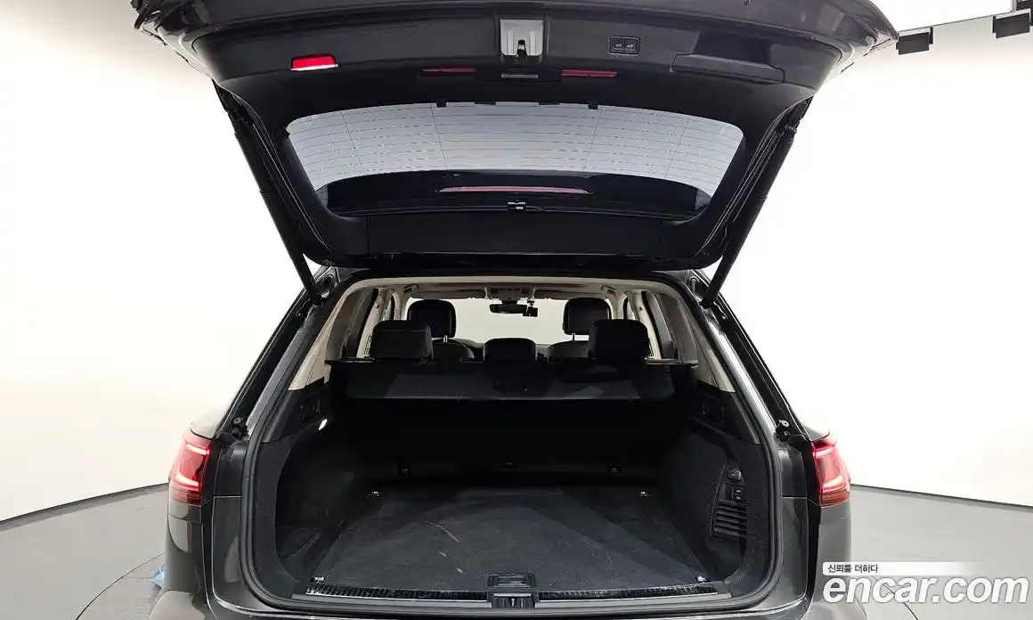 Volkswagen Touareg 2023 3.0 гидро в Москве № 215260, фото 20