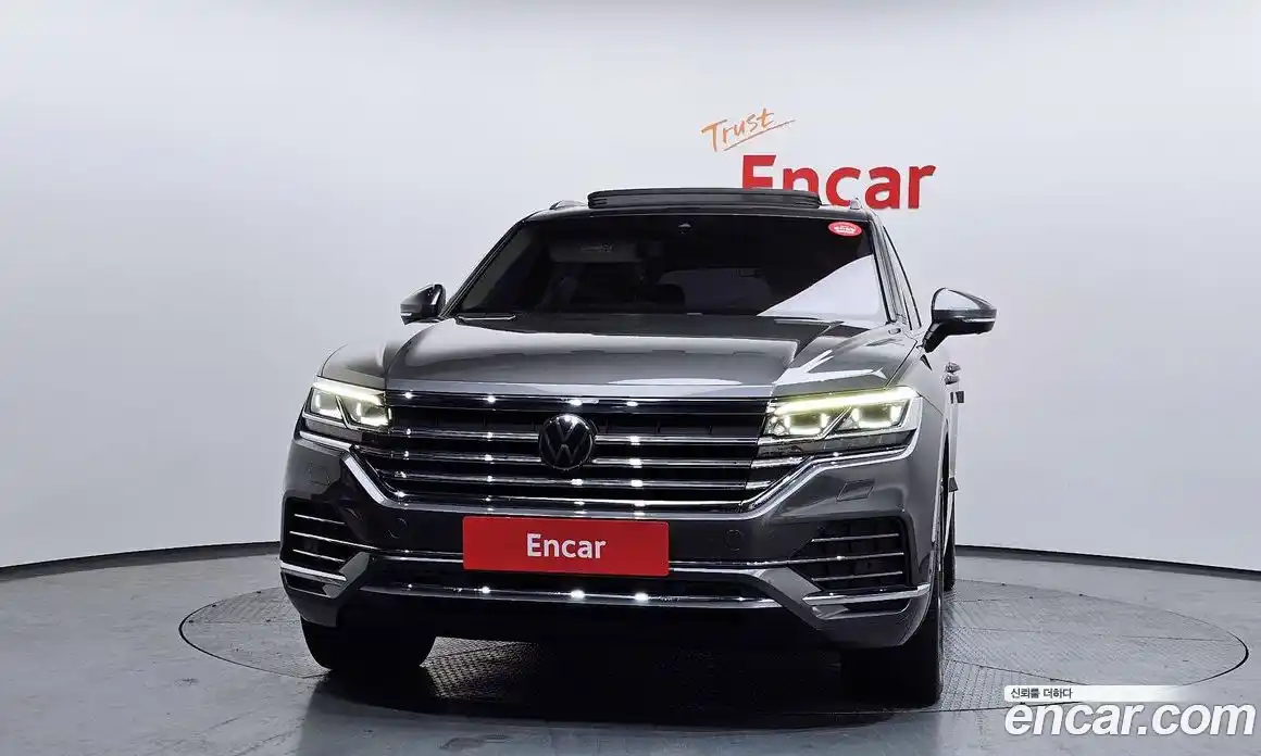 Volkswagen Touareg 2023 3.0 гидро в Москве № 215260, фото 3