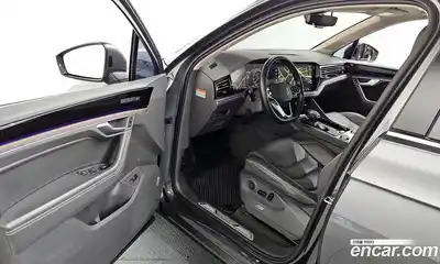 Volkswagen Touareg 2023 3.0 гидро в Москве № 215260, миниатюра 10
