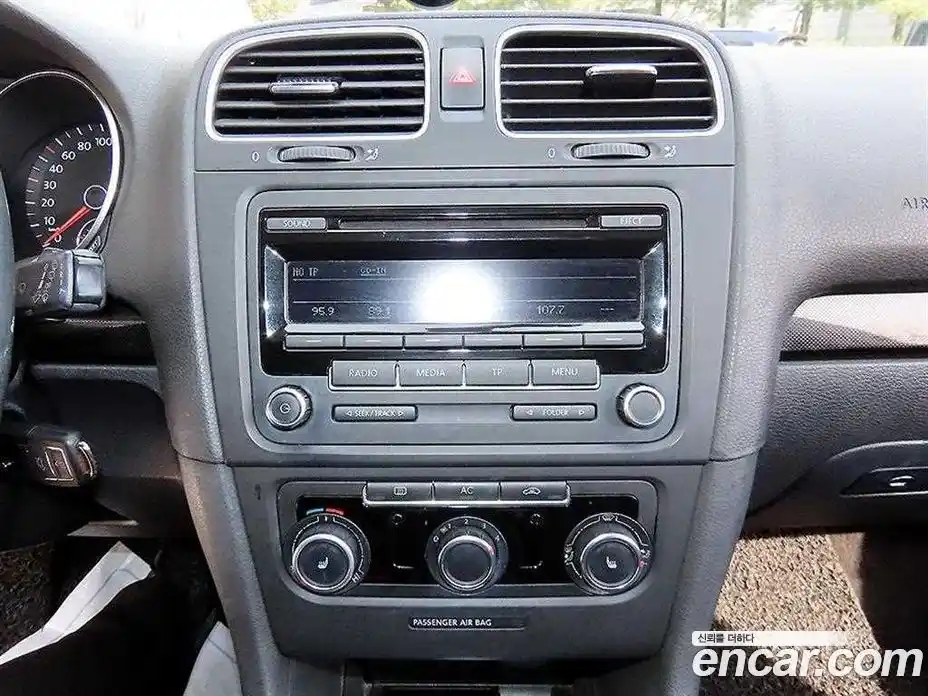 Volkswagen Golf 2012 1.6 гидро в Москве № 534502, фото 13