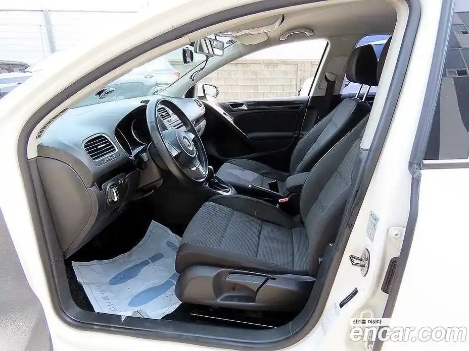 Volkswagen Golf 2012 1.6 гидро в Москве № 534502, фото 5