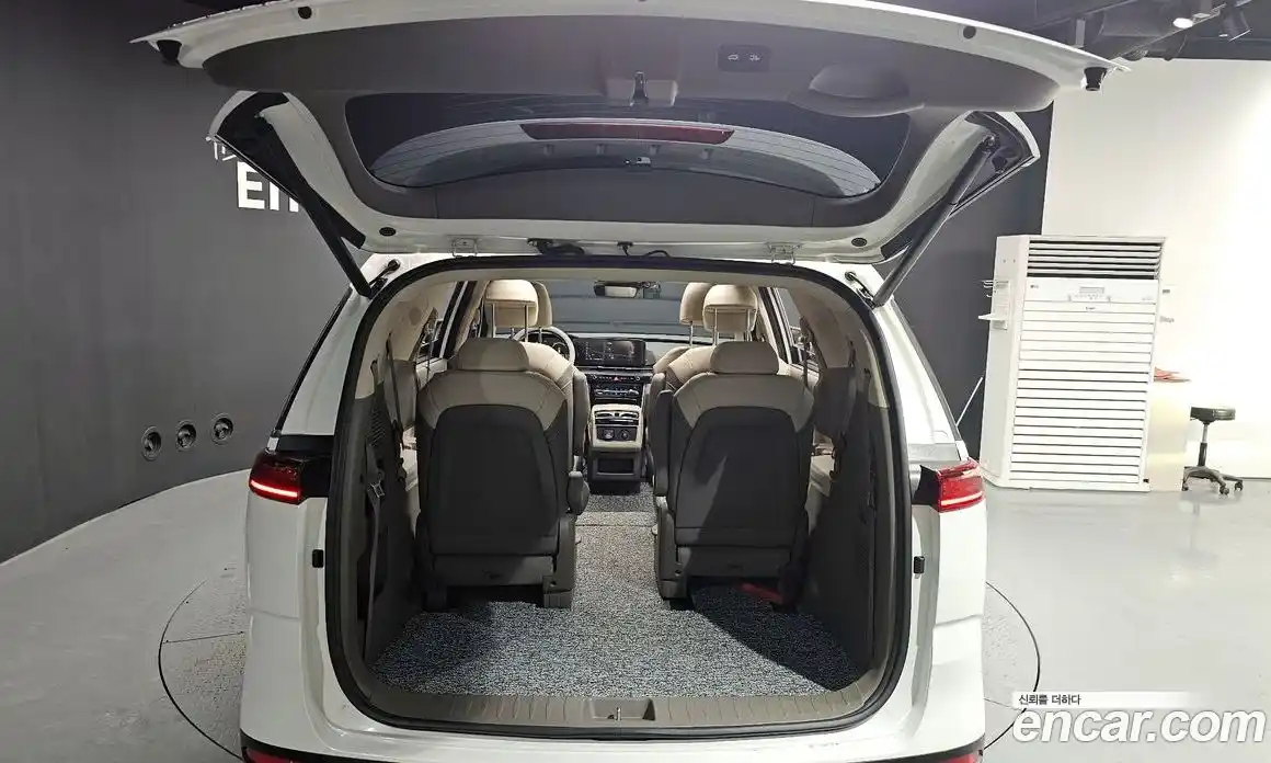 Kia Canival 2020 2.2 гидро в Москве № 59899, фото 19