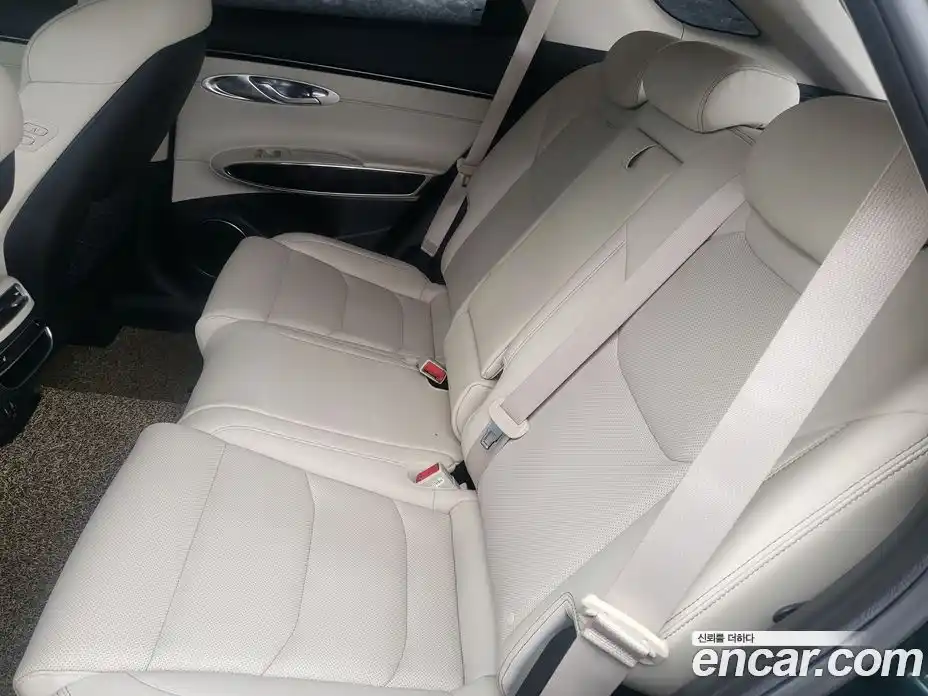 Genesis GV70 2021 2.5 гидро в Москве № 85522, фото 9