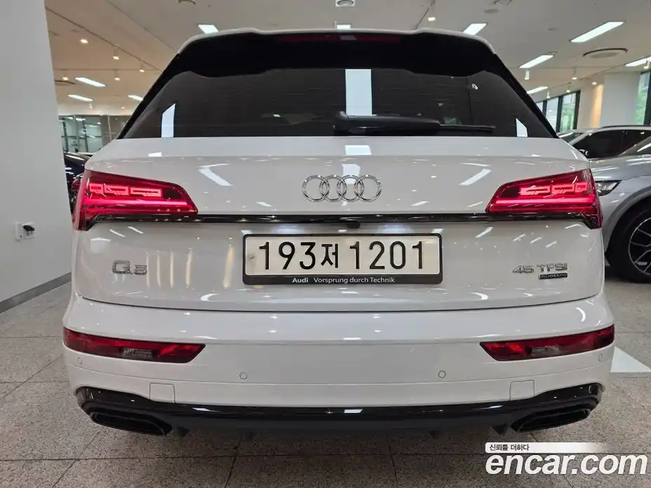 Audi Q5 2024 2.0 гидро в Москве № 971196, фото 4