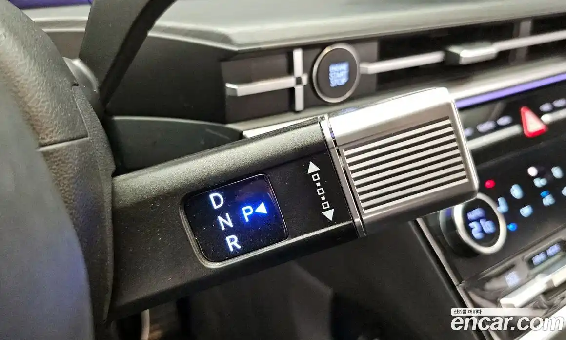Hyundai Santa Fe 2024 2.5 гидро в Москве № 109926, фото 9