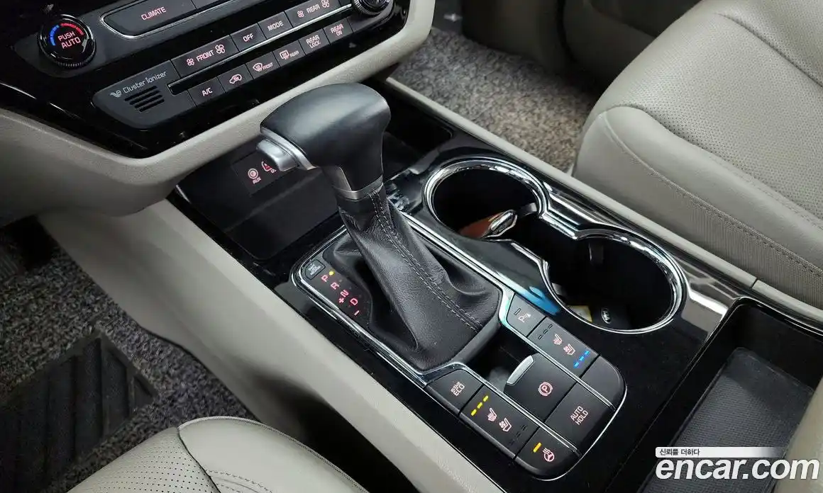Kia Canival 2020 2.2 гидро в Москве № 124328, фото 9