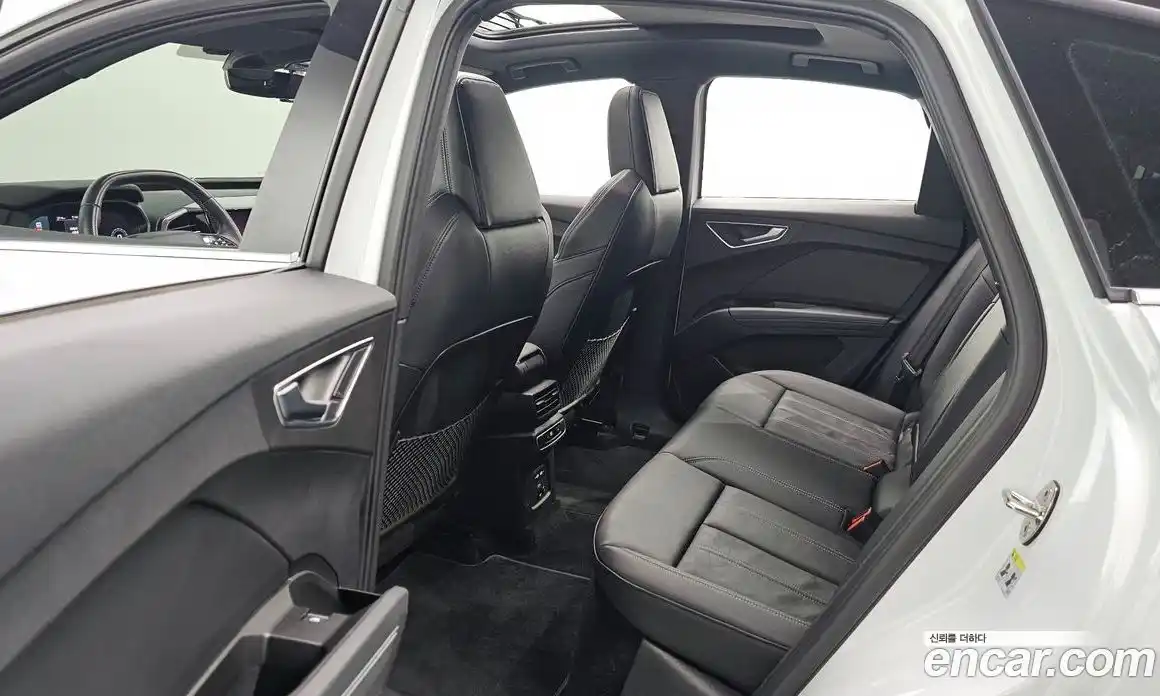 Audi Q4 e-tron 2022 0.1 гидро в Москве № 163012, фото 12