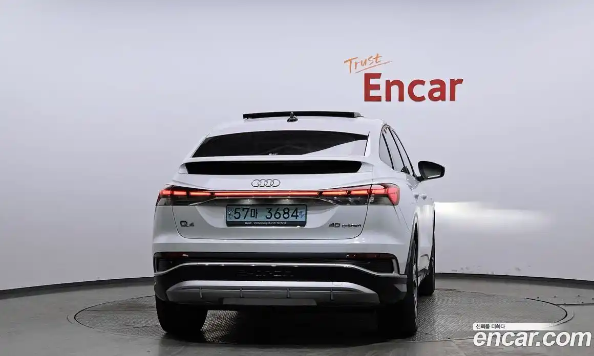 Audi Q4 e-tron 2022 0.1 гидро в Москве № 163012, фото 4