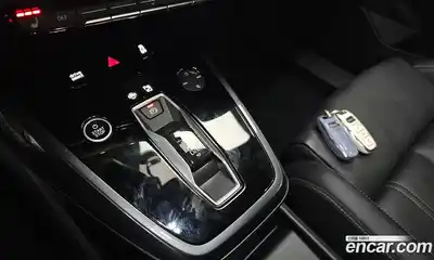 Audi Q4 e-tron 2022 0.1 гидро в Москве № 163012, миниатюра 9