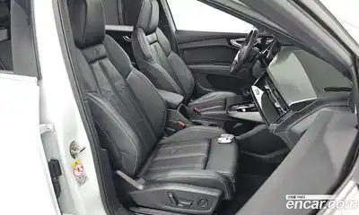 Audi Q4 e-tron 2022 0.1 гидро в Москве № 163012, миниатюра 10