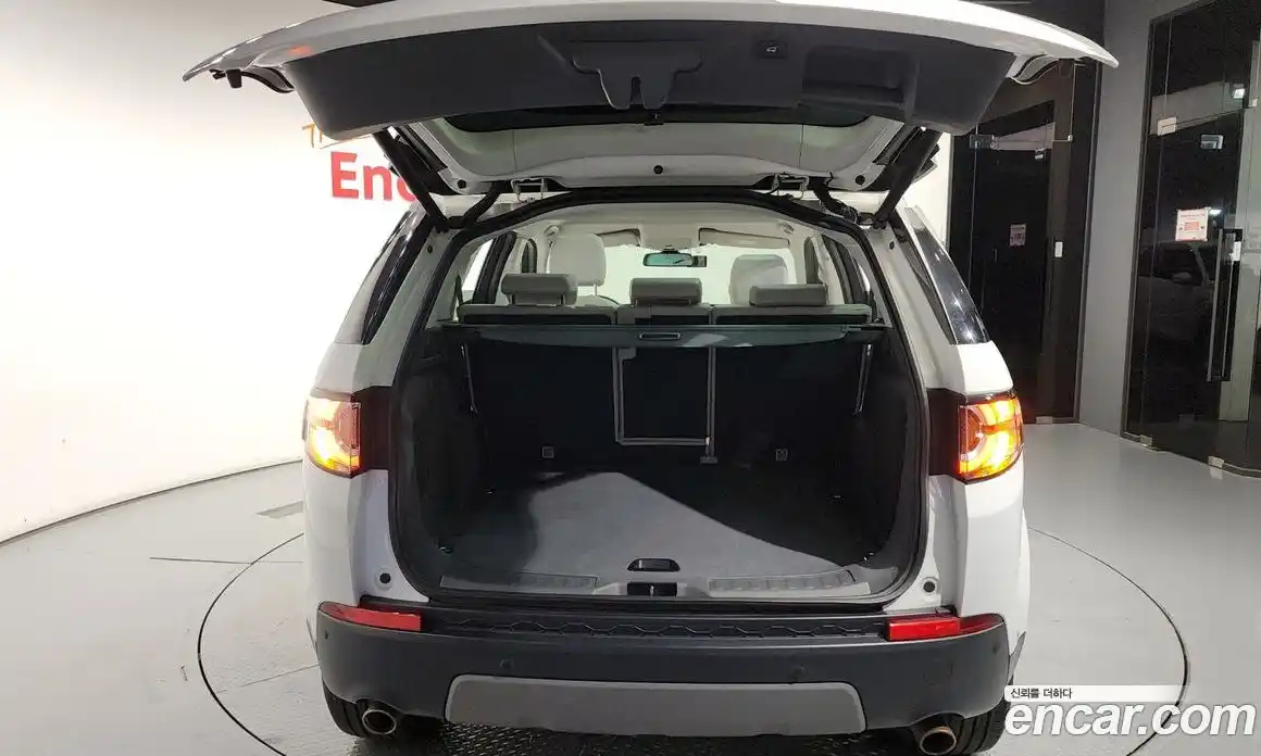 Land Rover Discovery Sport 2016 2.0 гидро в Москве № 166451, фото 20