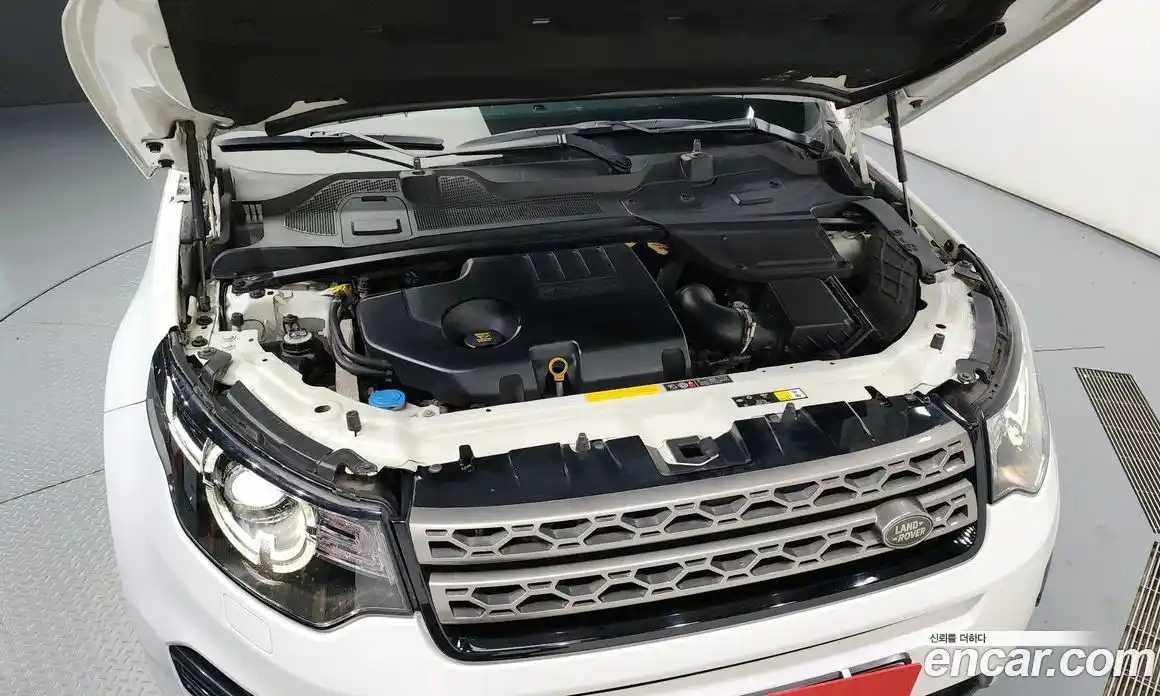 Land Rover Discovery Sport 2016 2.0 гидро в Москве № 166451, фото 6