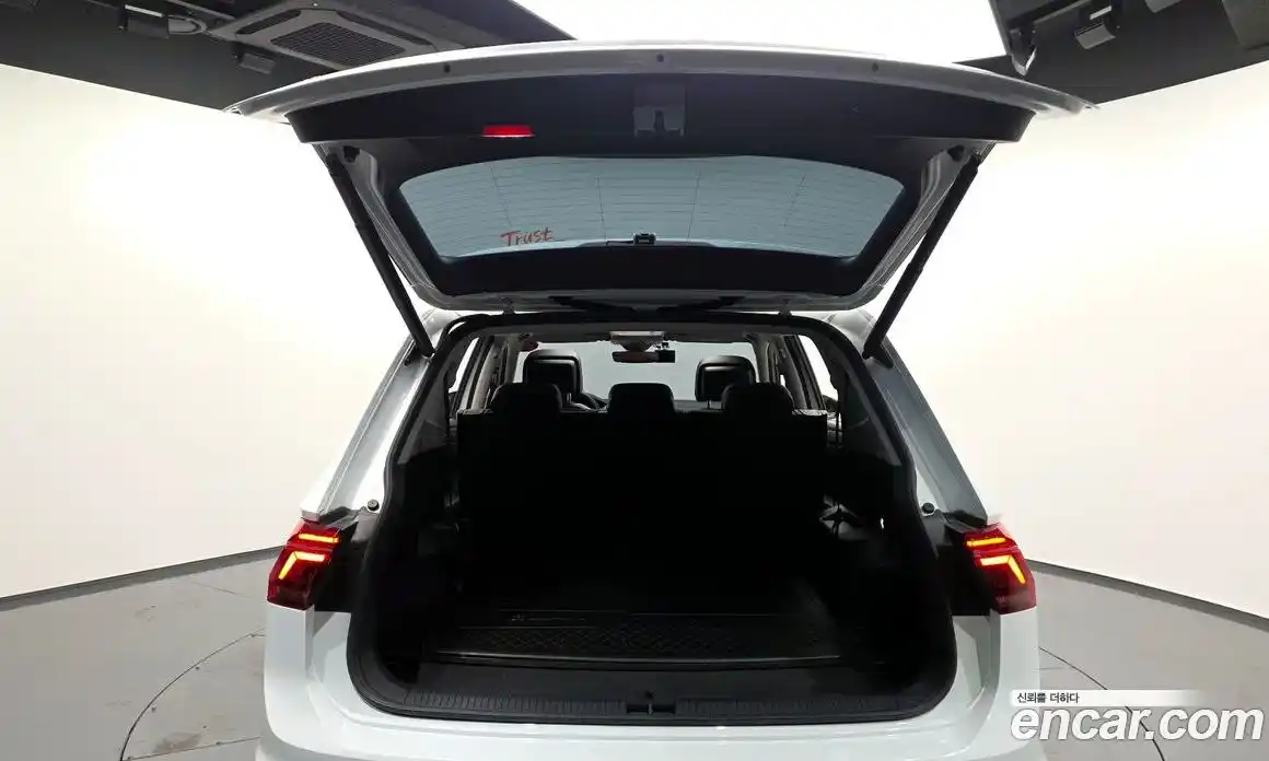 Volkswagen Tiguan 2024 2.0 гидро в Москве № 168445, фото 20
