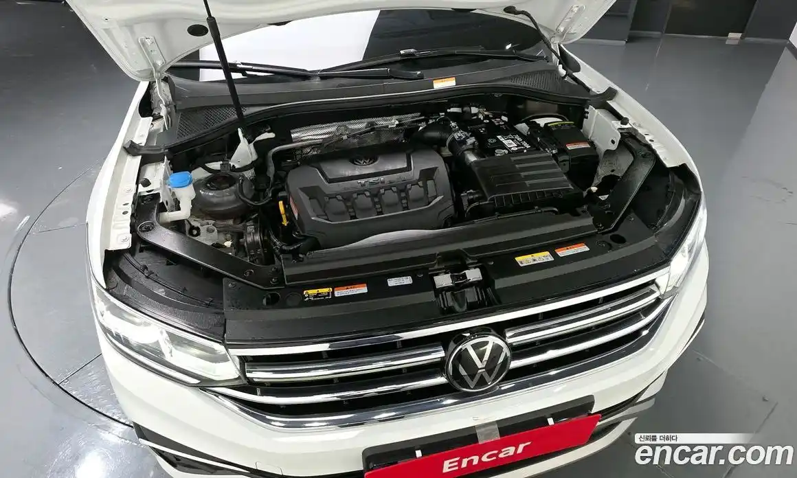 Volkswagen Tiguan 2024 2.0 гидро в Москве № 168445, фото 6