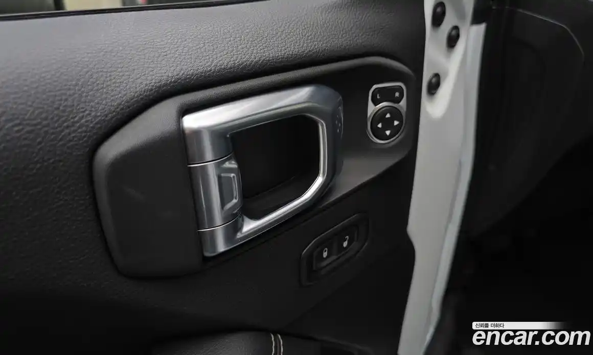 Jeep Wrangler 2022 2.0 гидро в Москве № 169685, фото 14