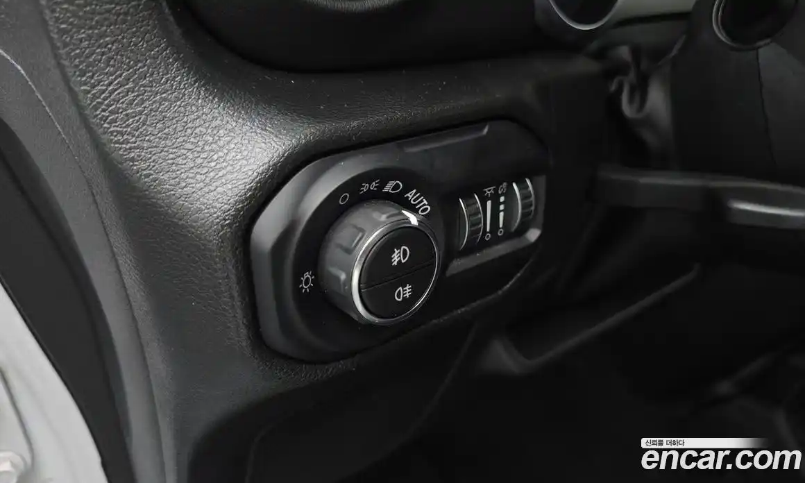 Jeep Wrangler 2022 2.0 гидро в Москве № 169685, фото 15