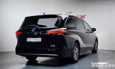 Toyota Sienna 2021 2.5 гидро в Москве № 170289, миниатюра 2