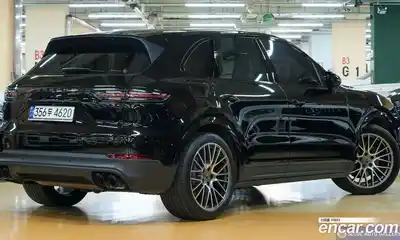 Porsche Cayenne 2022 3.0 гидро в Москве № 1837087, миниатюра 2