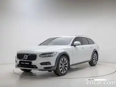 Volvo V90, 2025