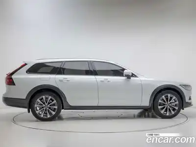 Volvo V90 2025 2.0 гидро в Москве № 1981707, миниатюра 3