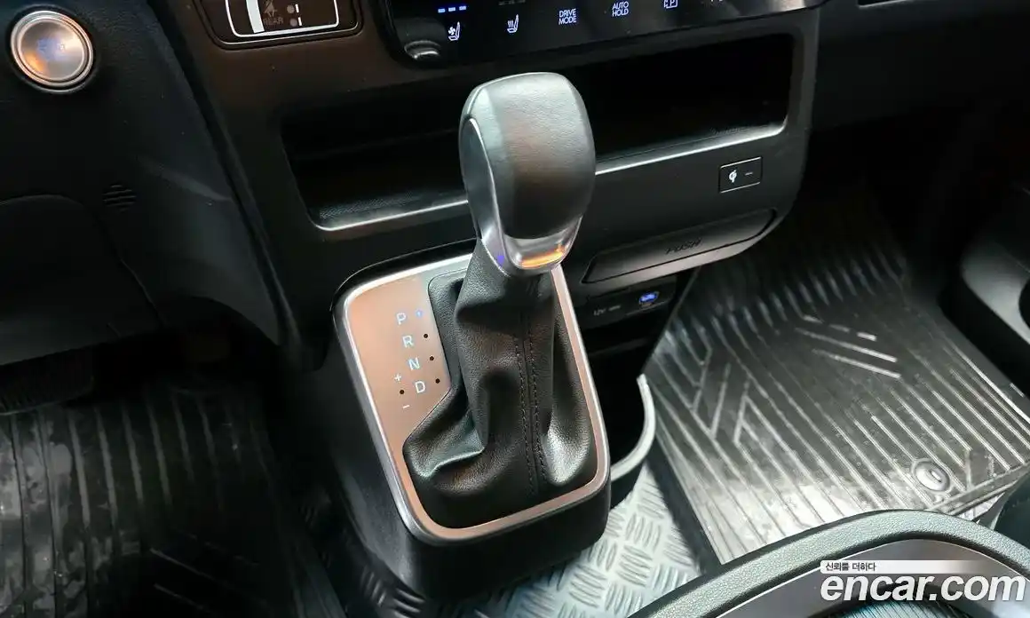 Hyundai Staria 2025 2.2 гидро в Москве № 2049703, фото 12