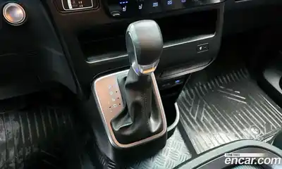 Hyundai Staria 2025 2.2 гидро в Москве № 2049703, миниатюра 12