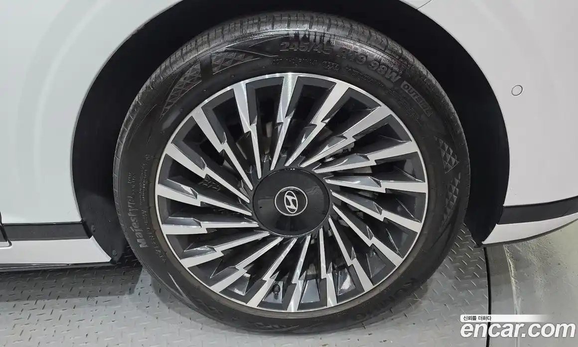 Hyundai Grandeur 2024 1.6 гидро в Москве № 2049829, фото 7