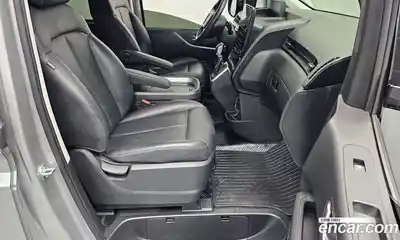 Hyundai Staria 2024 3.5 гидро в Москве № 2049952, миниатюра 12