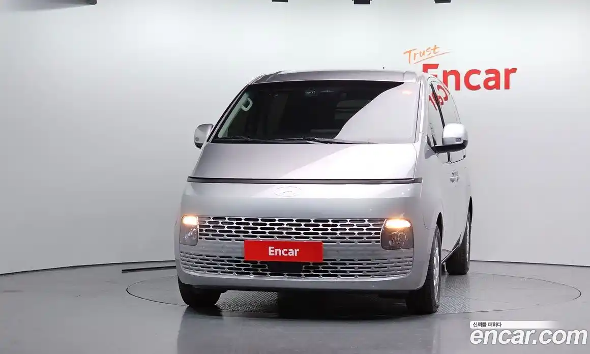 Hyundai Staria 2024 3.5 гидро в Москве № 2049952, фото 3
