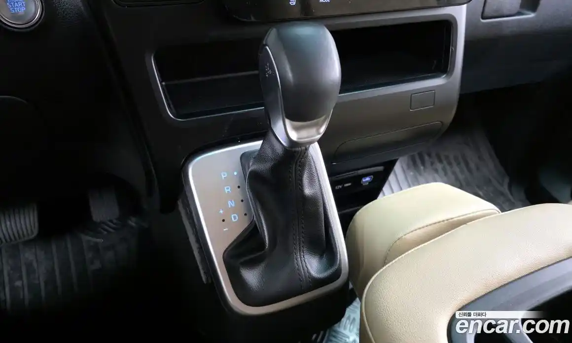 Hyundai Staria 2024 3.5 гидро в Москве № 2050079, фото 12