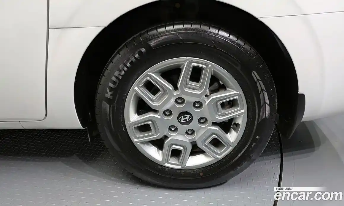 Hyundai Staria 2024 3.5 гидро в Москве № 2050079, фото 7