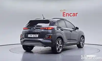 Hyundai Kona 2018 1.6 гидро в Москве № 2050183, миниатюра 2