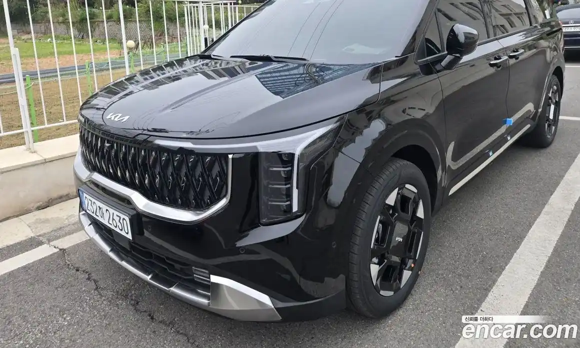Kia Canival 2026 1.6 гидро в Москве № 2050525, фото 3
