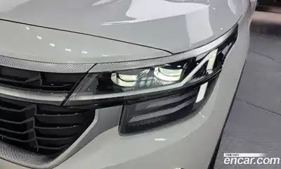 Kia Seltos 2024 1.6 гидро в Москве № 2050578, миниатюра 8