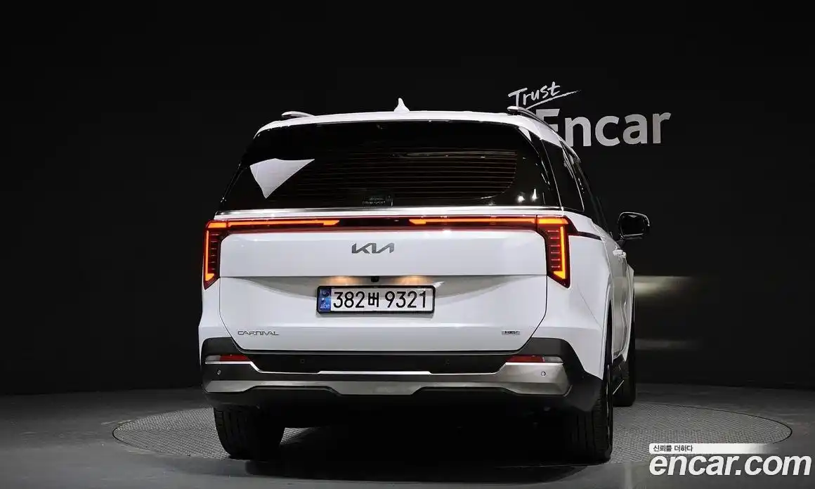 Kia Canival 2025 1.6 гидро в Москве № 2050753, фото 4