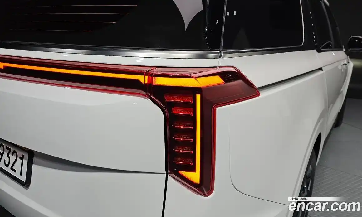 Kia Canival 2025 1.6 гидро в Москве № 2050753, фото 9
