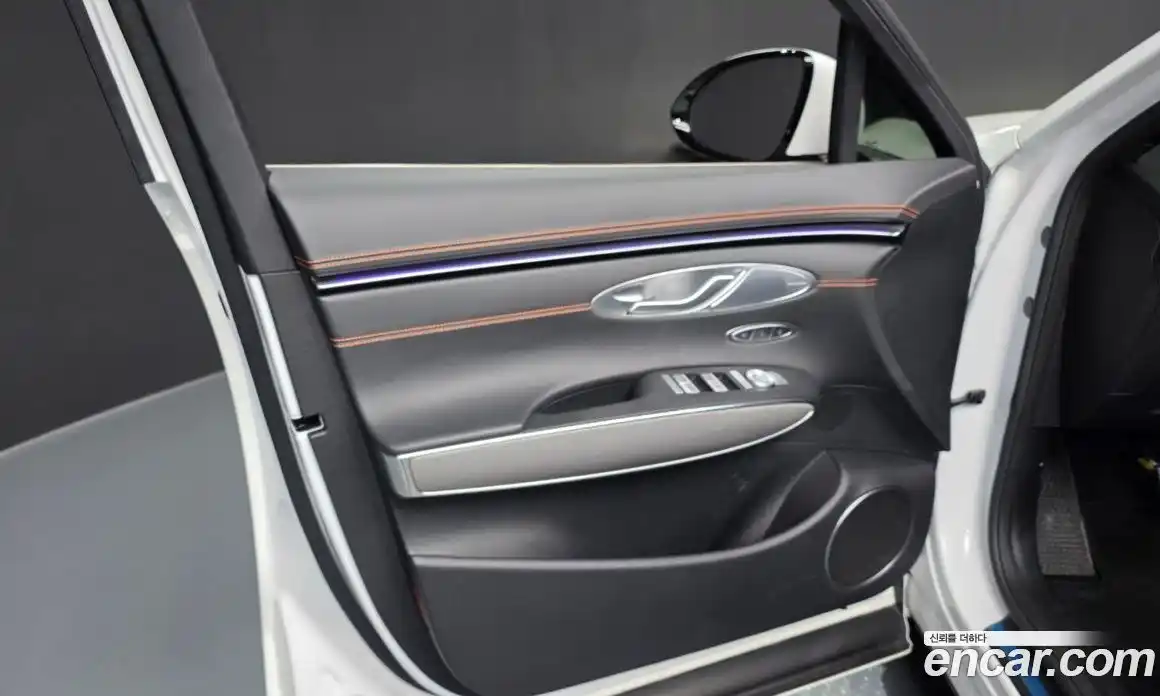 Genesis GV70 2025 2.5 гидро в Москве № 2051472, фото 14