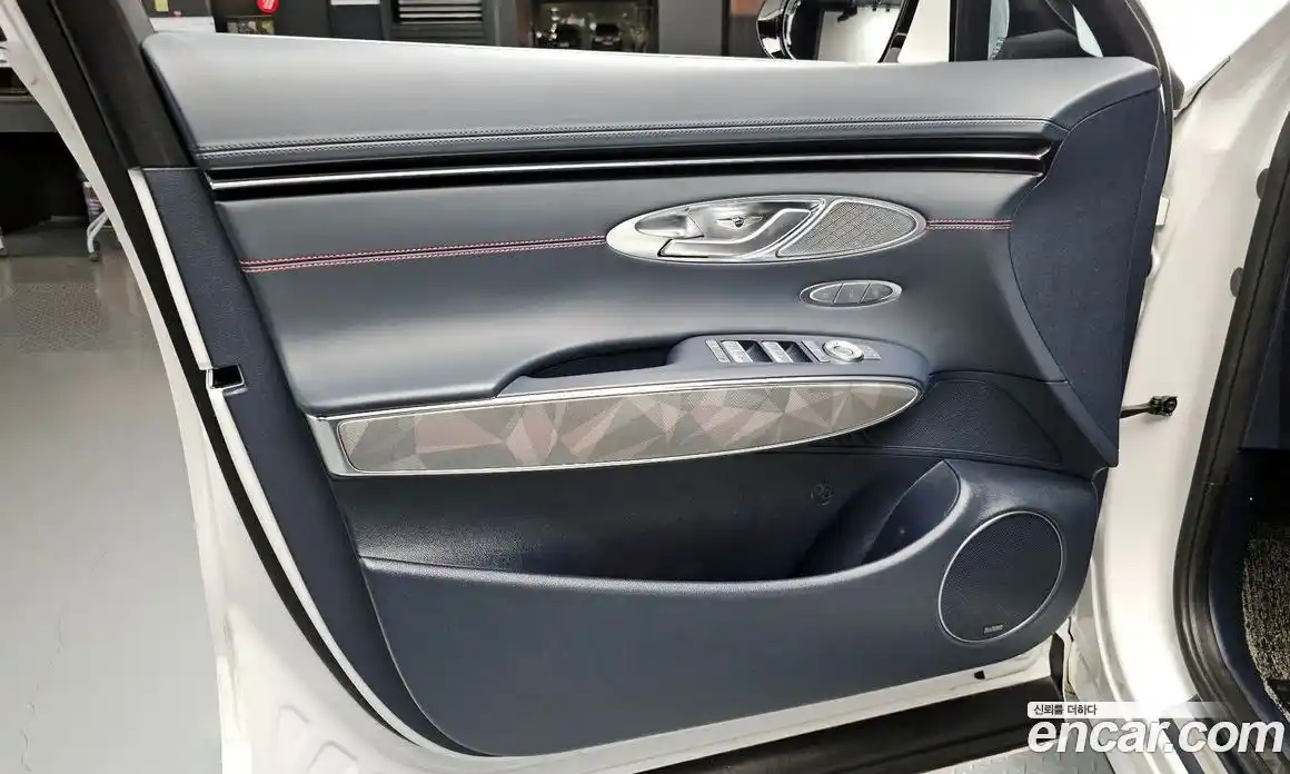 Genesis GV70 2022 2.5 гидро в Москве № 2051710, фото 14