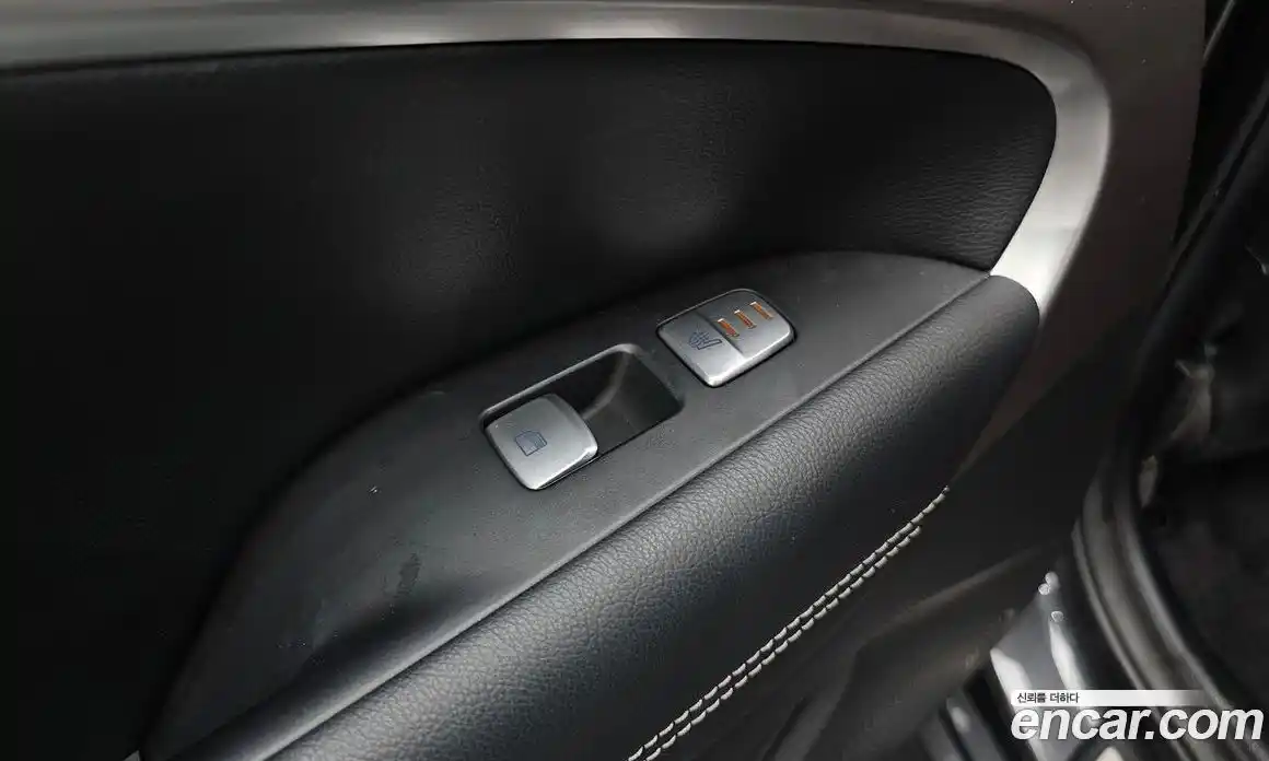 Genesis G70 2018 2.0 гидро в Москве № 2051840, фото 25