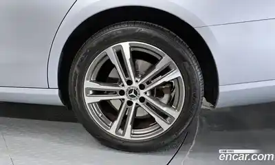 Mercedes-Benz E-Class 2022 2.0 гидро в Москве № 2052576, миниатюра 7