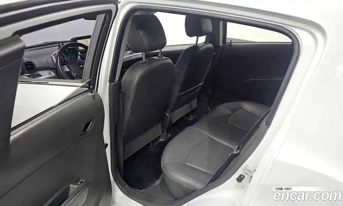 Chevrolet Spark 2013 1.0 гидро в Москве № 2053090, фото 18
