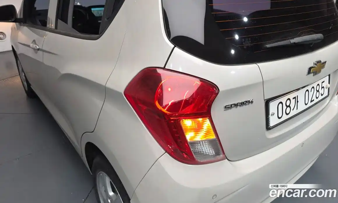 Chevrolet Spark 2016 1.0 гидро в Москве, фото 8
