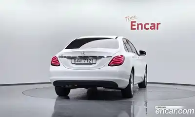 Mercedes-Benz C-Class 2017 2.0 гидро в Москве № 2053363, миниатюра 3