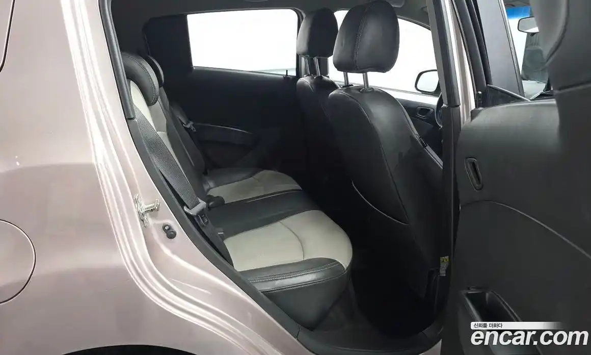 Chevrolet Spark 2011 1.0 гидро в Москве № 2053497, фото 12