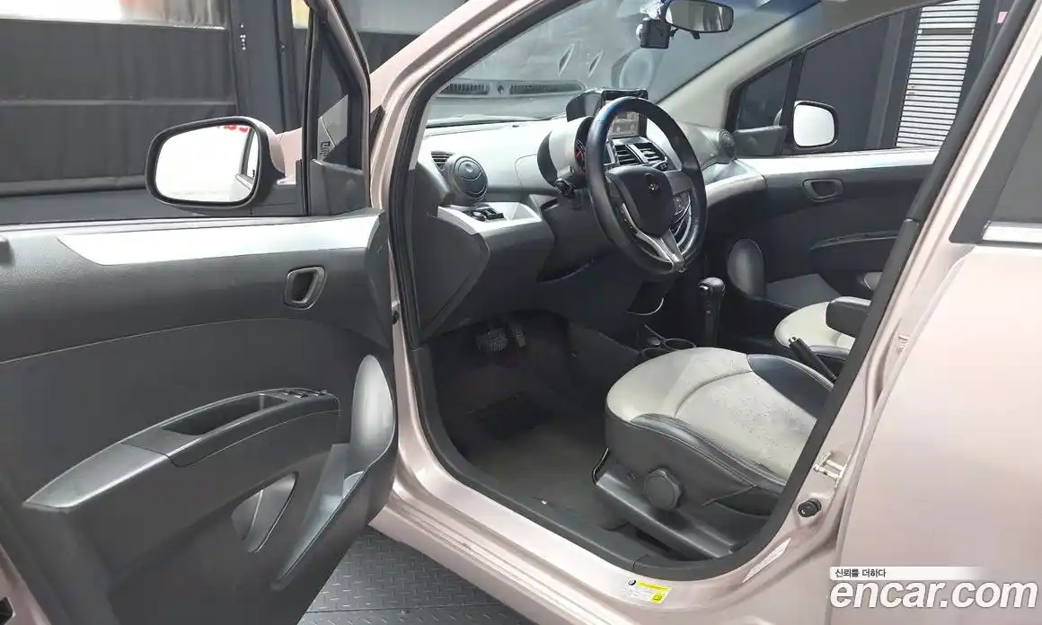 Chevrolet Spark 2011 1.0 гидро в Москве № 2053497, фото 10