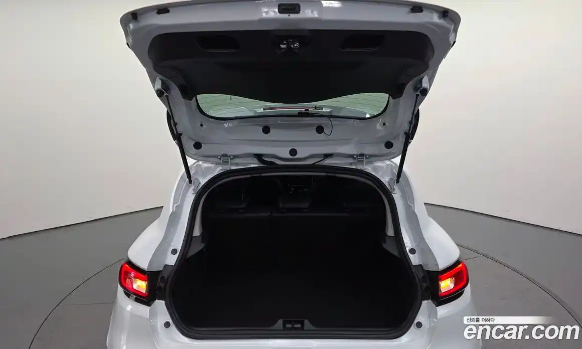 Renault Cilo 2019 1.5 гидро в Москве № 2053960, фото 26