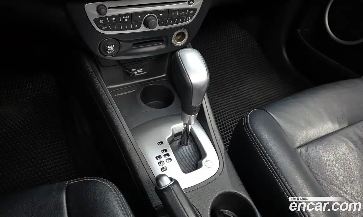 Renault SM3 2011 1.6 гидро в Москве № 2054192, фото 9
