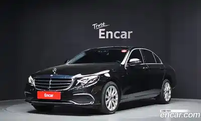 Mercedes-Benz E-Class E300 4MATIC Exclusive