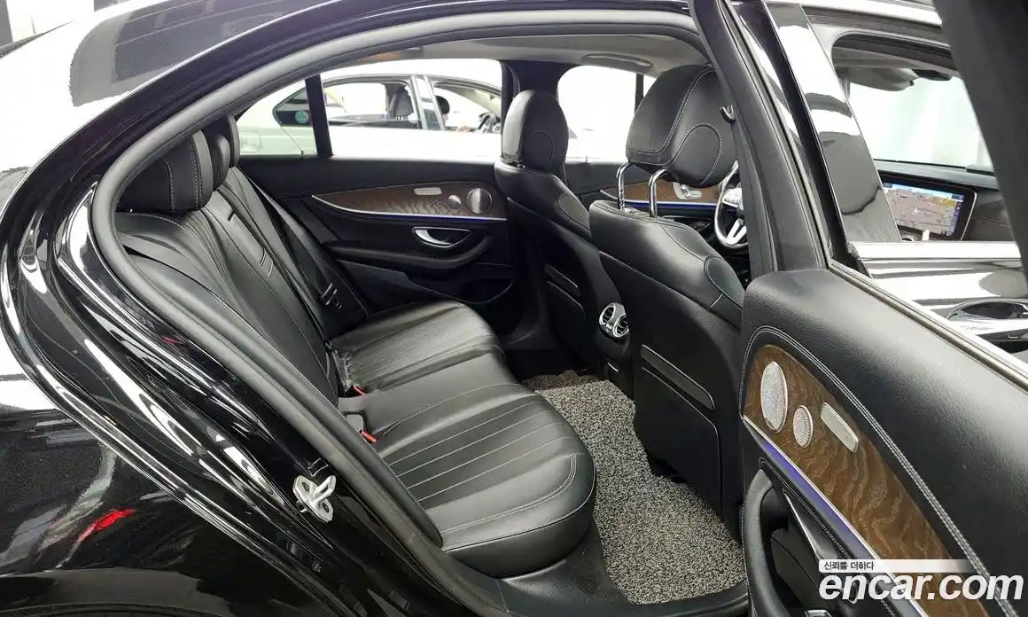 Mercedes-Benz E-Class 2019 2.0 гидро в Москве № 2054597, фото 18