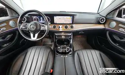 Mercedes-Benz E-Class 2019 2.0 гидро в Москве № 2054597, миниатюра 10